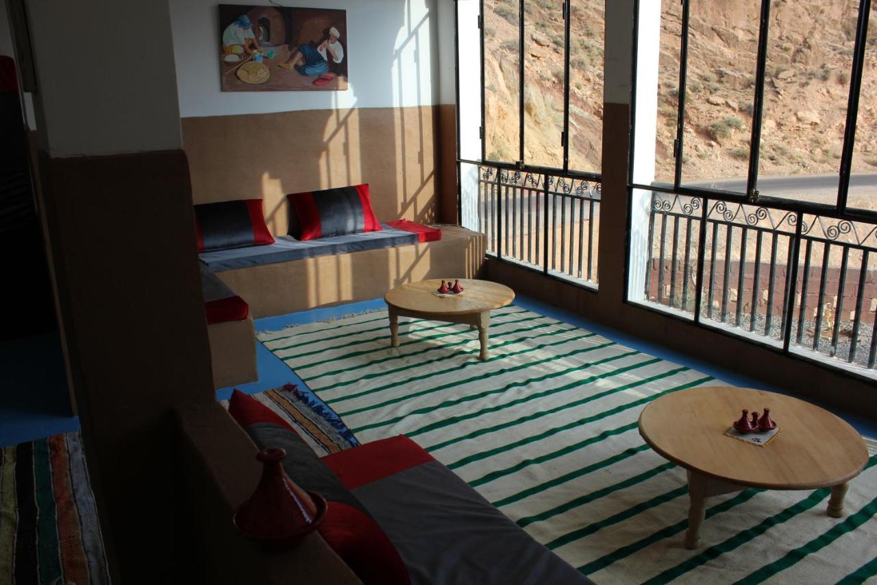 Hostel Kasbah Lucas Akhendachou n'Ait Ouffi Exterior foto